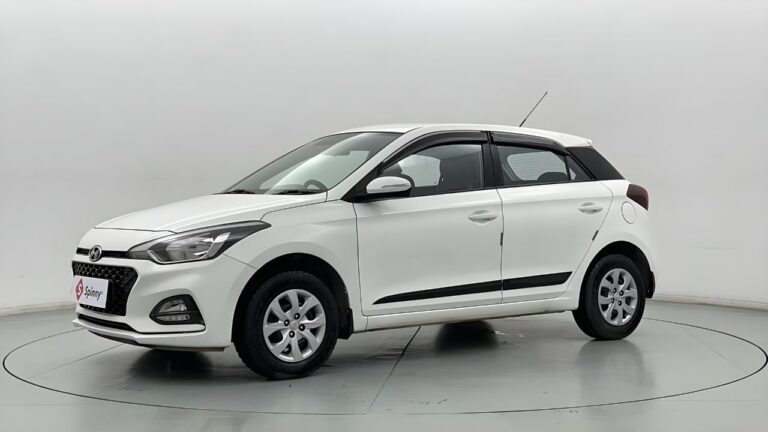 Hyundai i20 Sportz Car